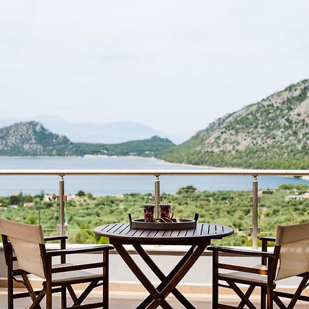 Villa Armonia Lago di Vouliagmeni Esterno foto