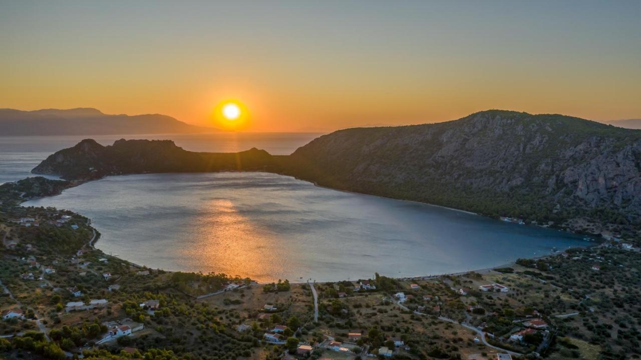 Villa Armonia Lago di Vouliagmeni Esterno foto