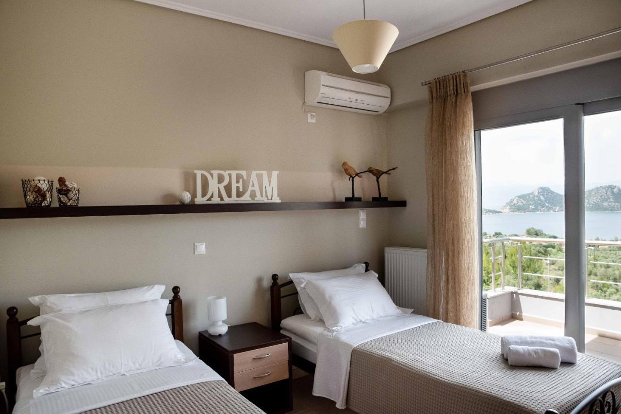Villa Armonia Lago di Vouliagmeni Esterno foto